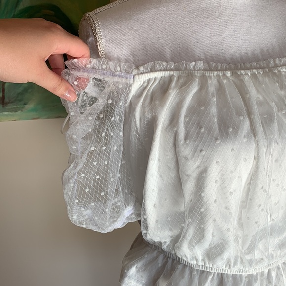 🎉2xHost Pick🎉 Off-The-Shoulder Blouse - Picture 2 of 6